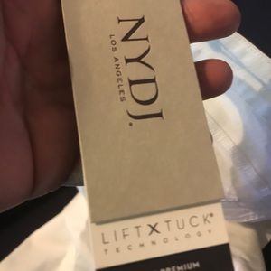 NYDJ white capris